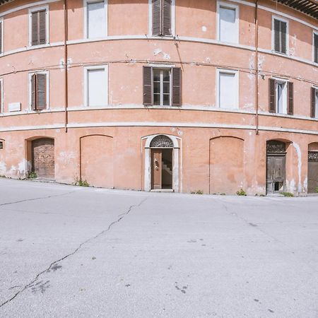 Bhr - Appartamento Dell'Anfiteatro Spoleto Dış mekan fotoğraf